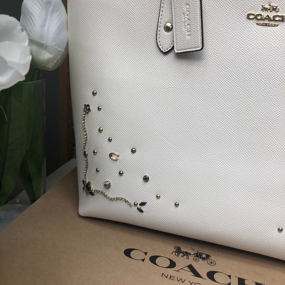 🔥🛍🔥 FLASH SALE Coach City Zip Tote w Crystals - Picture 5 of 8